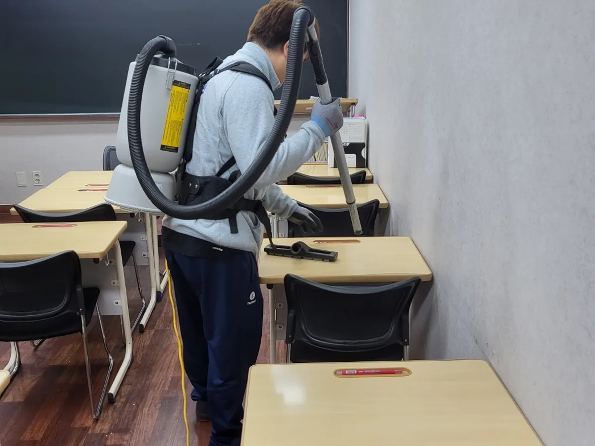 양산시 상북면 학원 좌석·책상 진공 바닥 위생청소 사례 - 행진크린